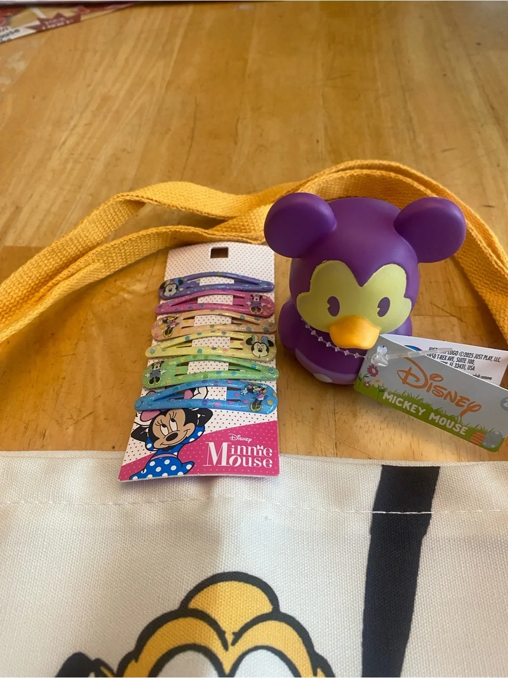 Bundle Disney Mickey duck, 6 Minnie hair clips & Character Canvas Tote New NWT